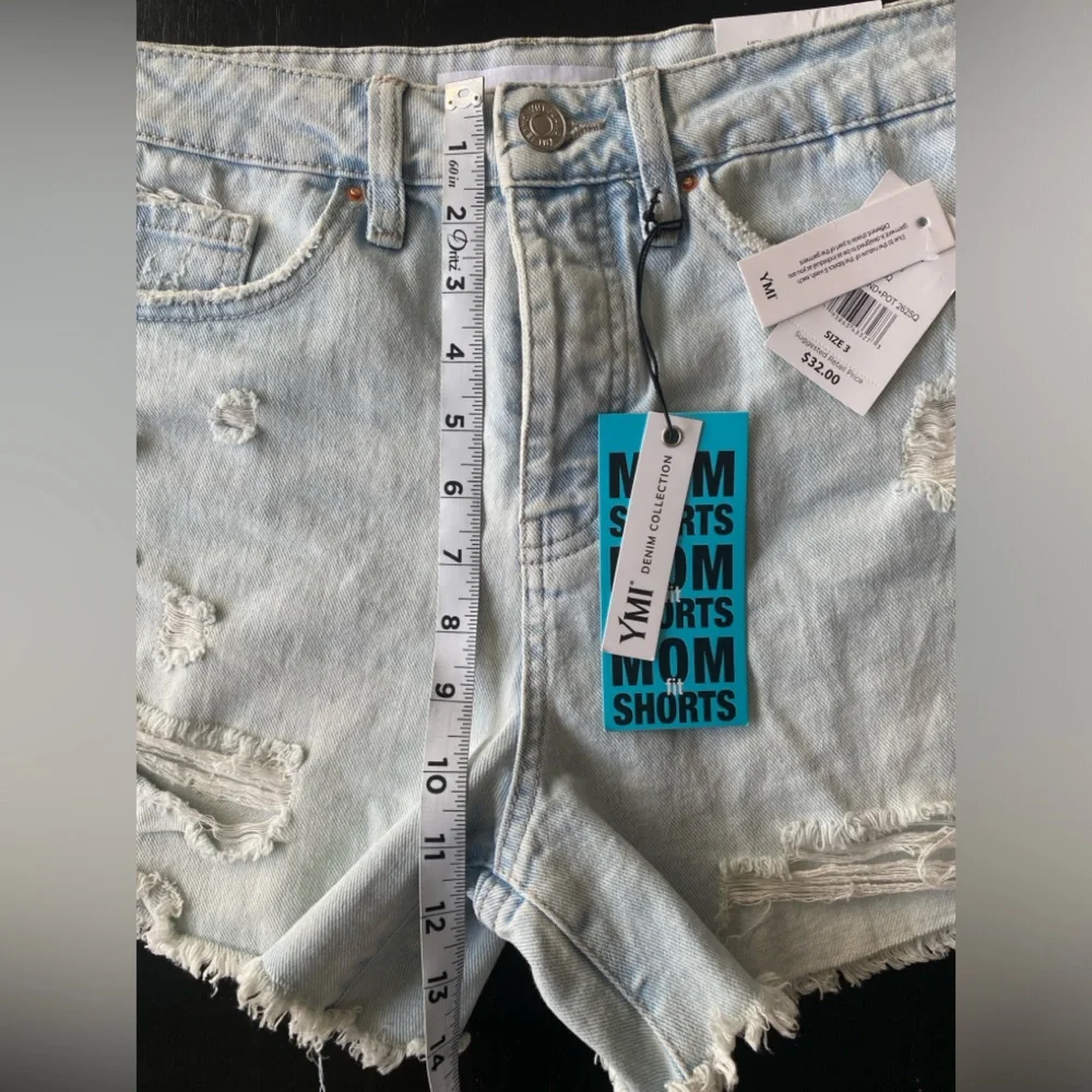 YMI High Rise Mom Fit Shorts Distressed‎ Denim 100% Cotton Light Wash Size 3/26